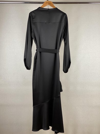 Krep Saten Altı Volanlı Elbise - Siyah